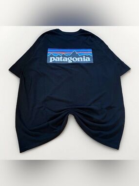 Patagonia T-Shirt Size XL Responsibli-Tee Mountains Black Regular Fit